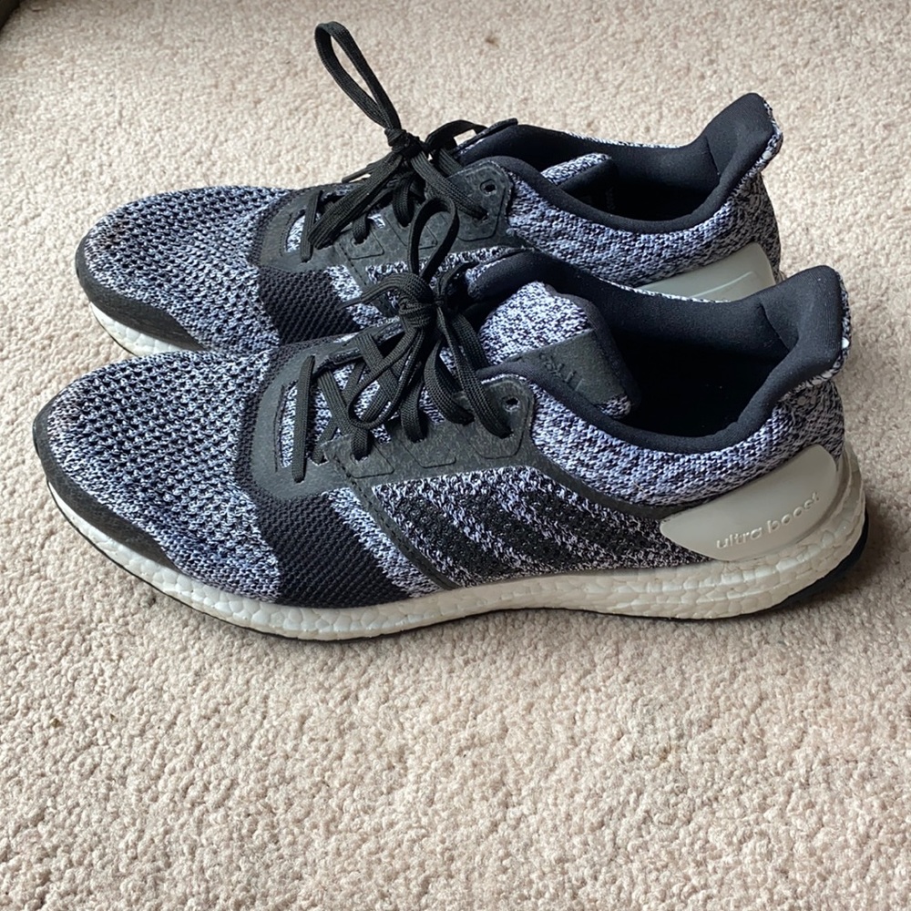 Adidas Ultraboost ST